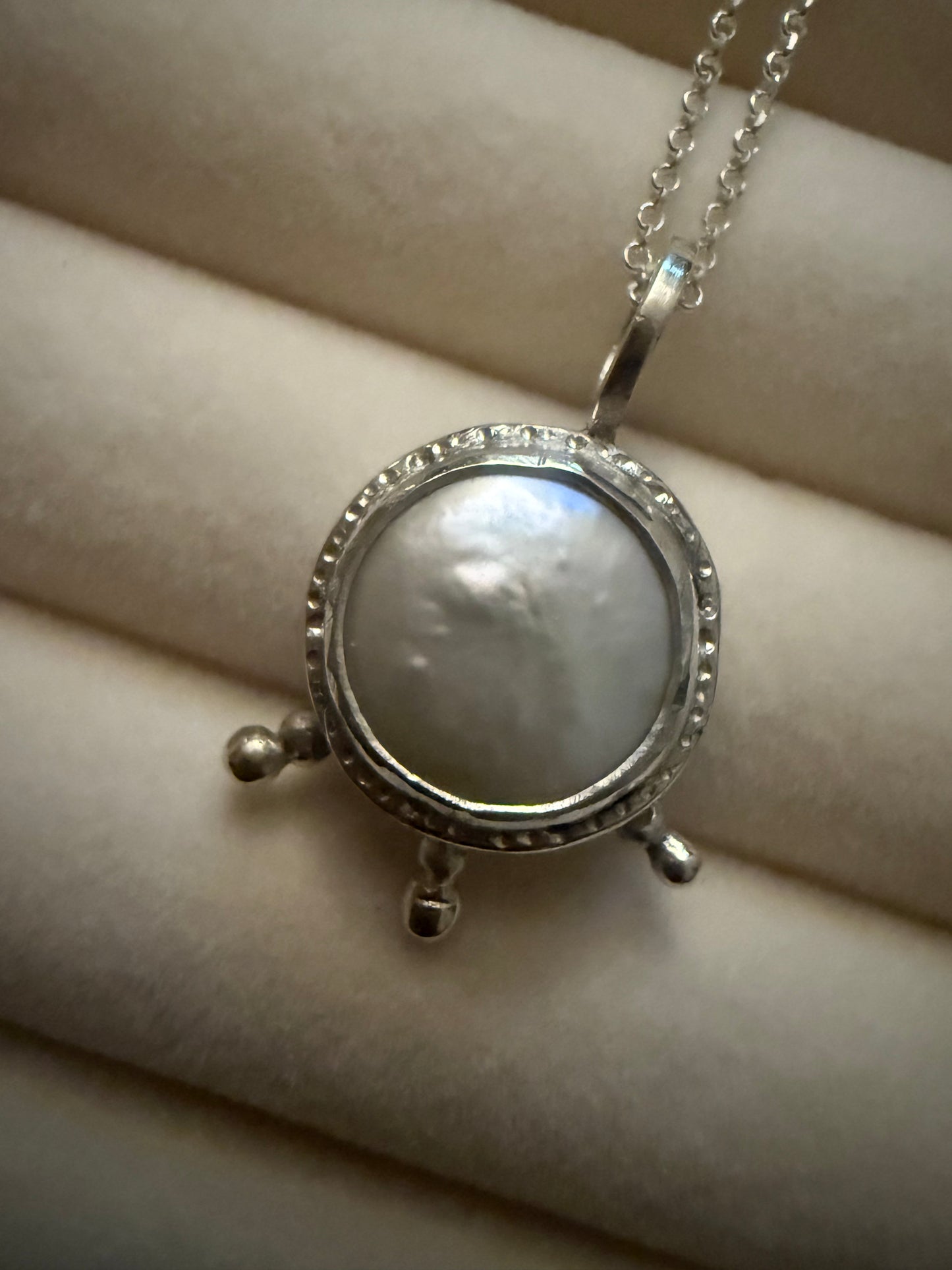 Lunaria Aura Necklace