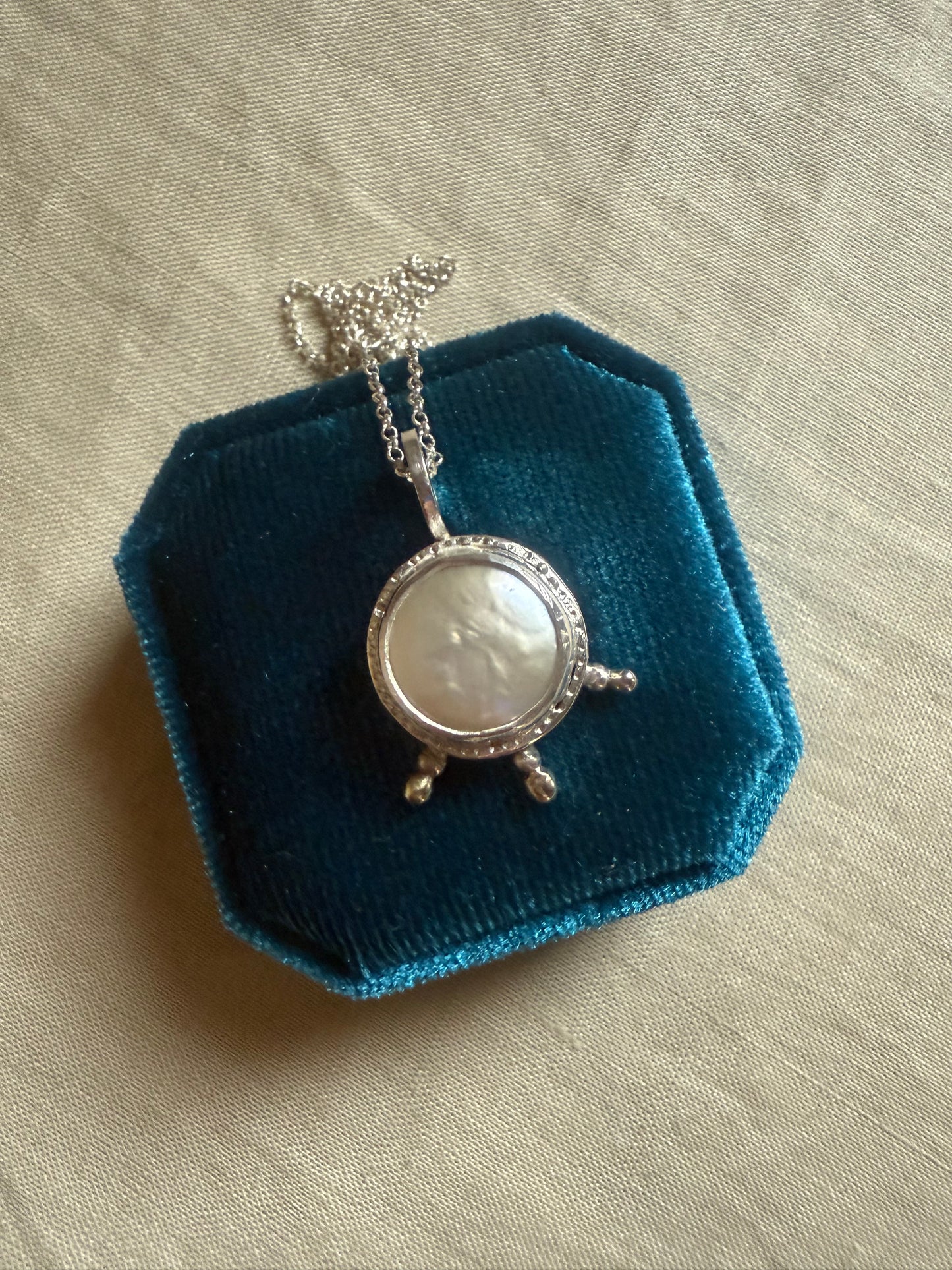 Lunaria Aura Necklace