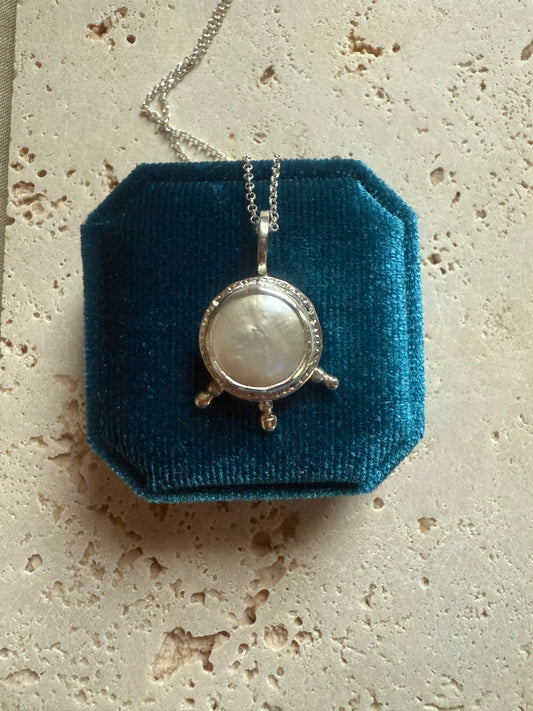 Lunaria Aura Necklace