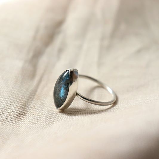 Marquise Ring / Size 55