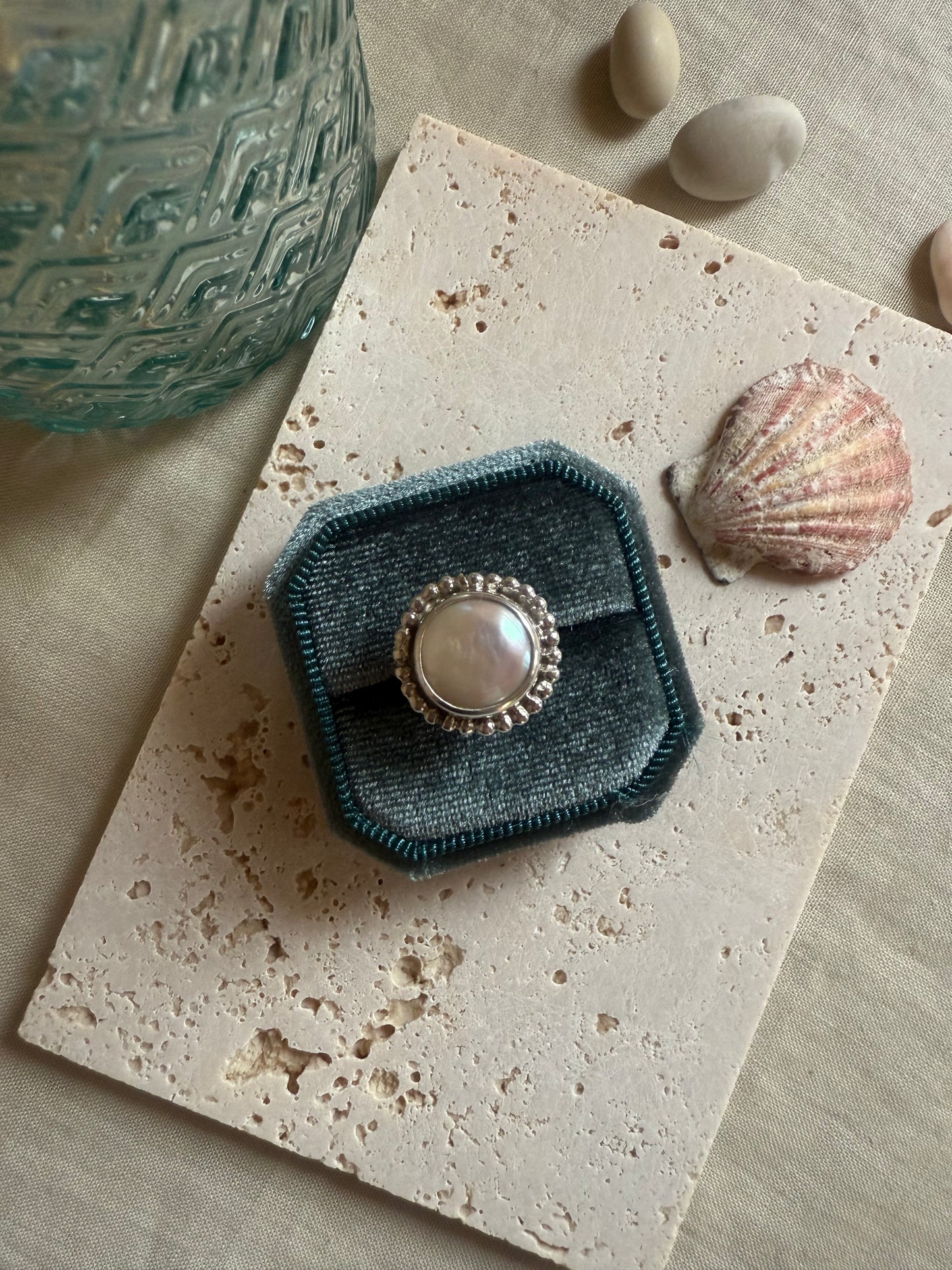 Lunaria Ring III – Mother of Pearl & Silver, Size 52